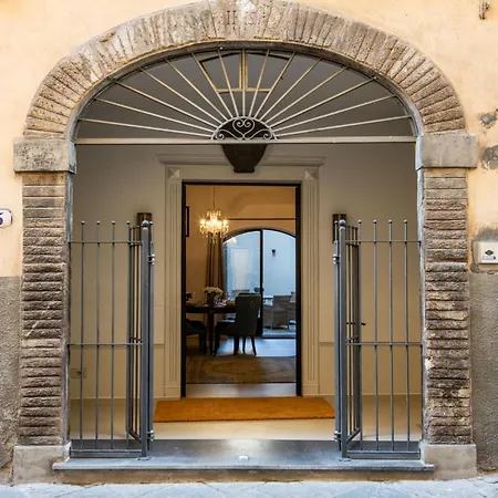Luxury With Courtyard Pool Lucca