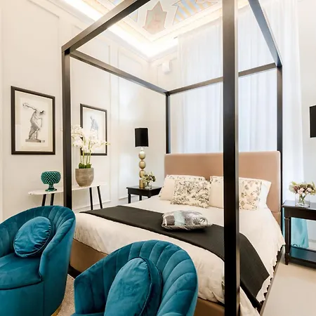 Luxury With Courtyard Pool * 루카
